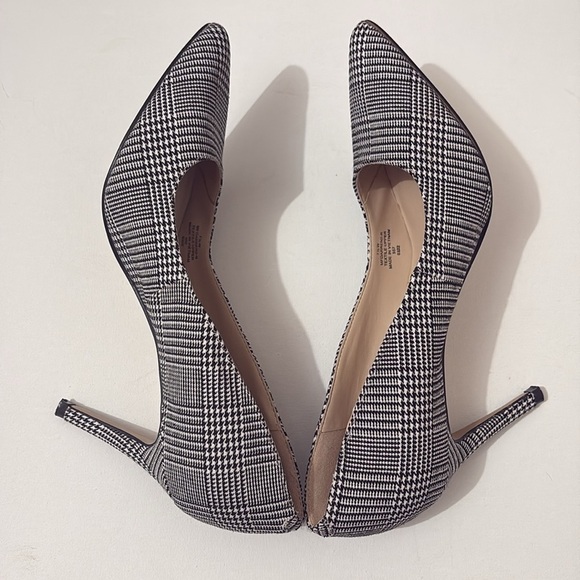 Marc Fisher Darren Houndstooth Heels 7 1/2 W - Picture 3 of 8